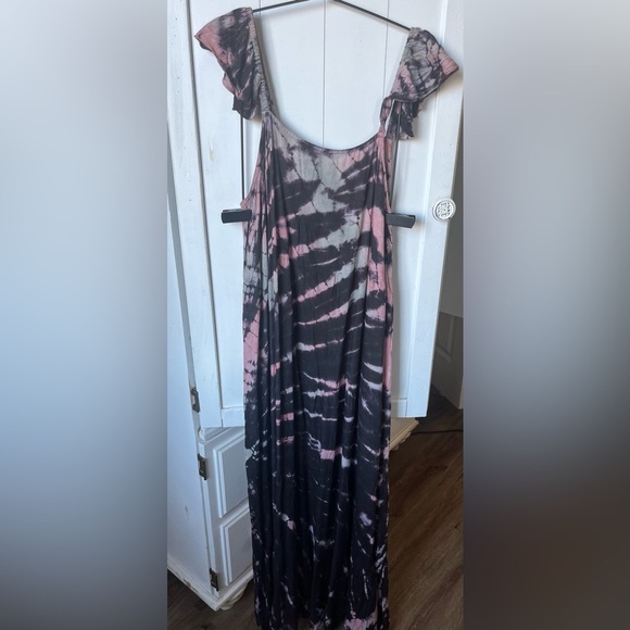 NWT Raviya Black and White Off-Shoulder Maxi Sundress - Picture 3 of 13